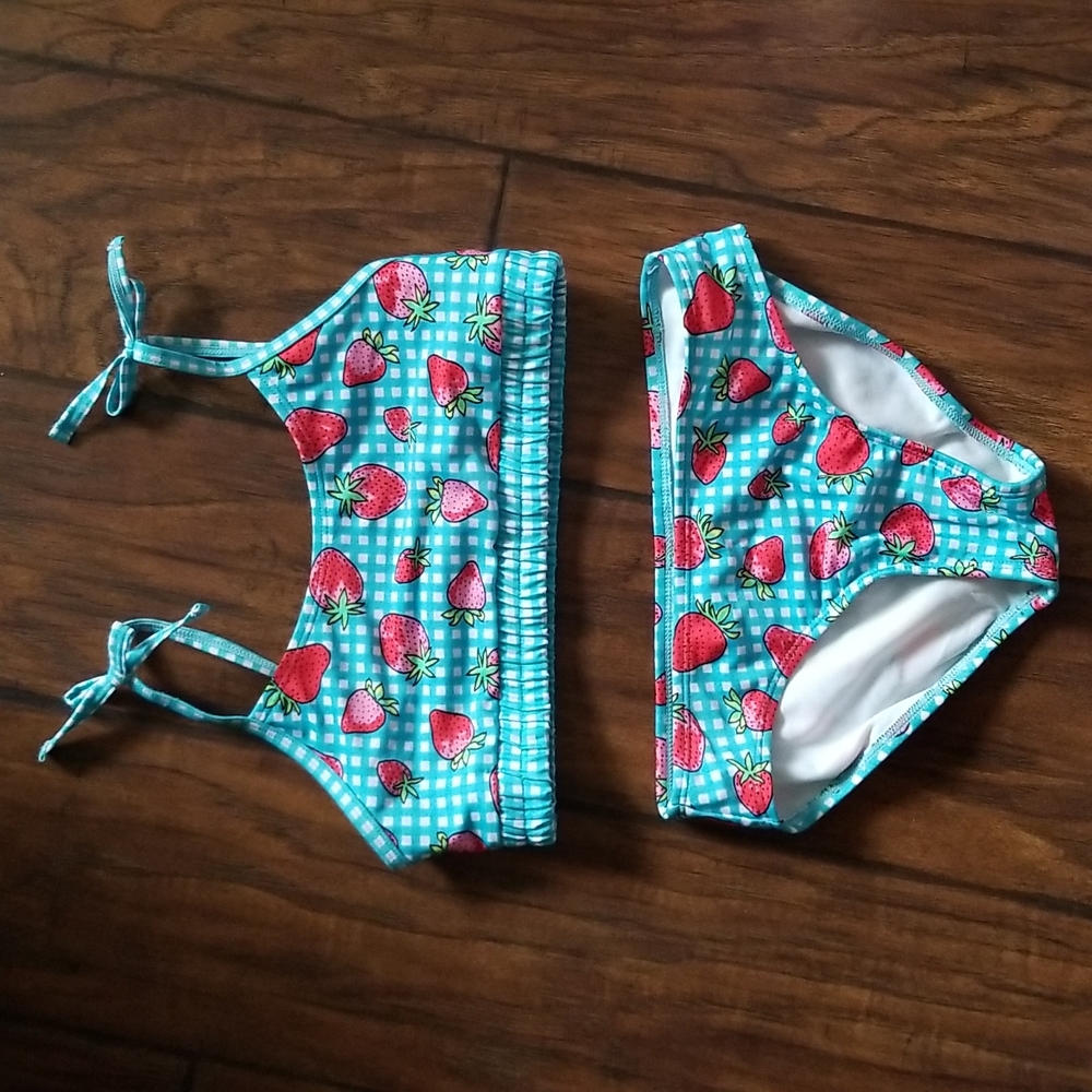 Girls 2 piece swimsuit